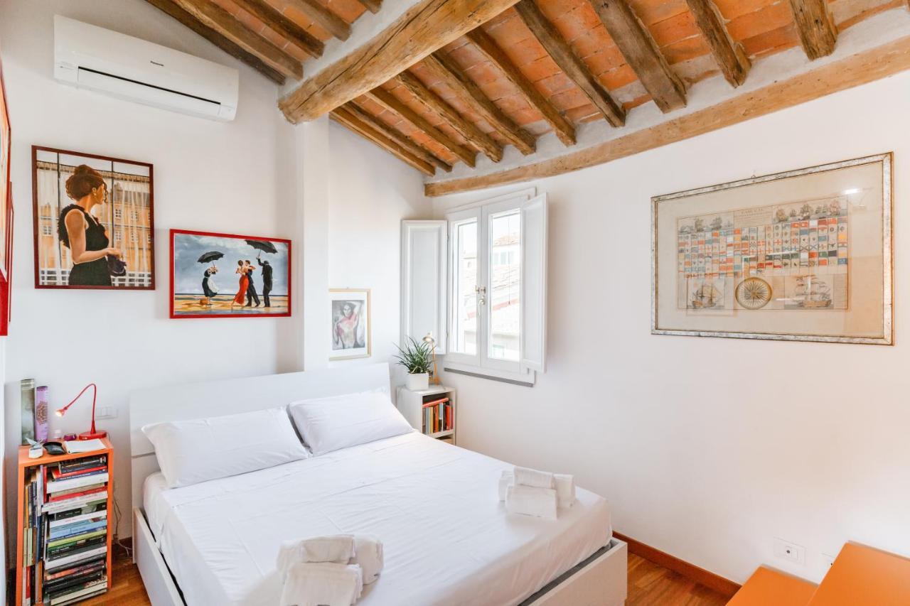 Piazza Dei Cavalieri Orange Attic Apartment Пиза Экстерьер фото
